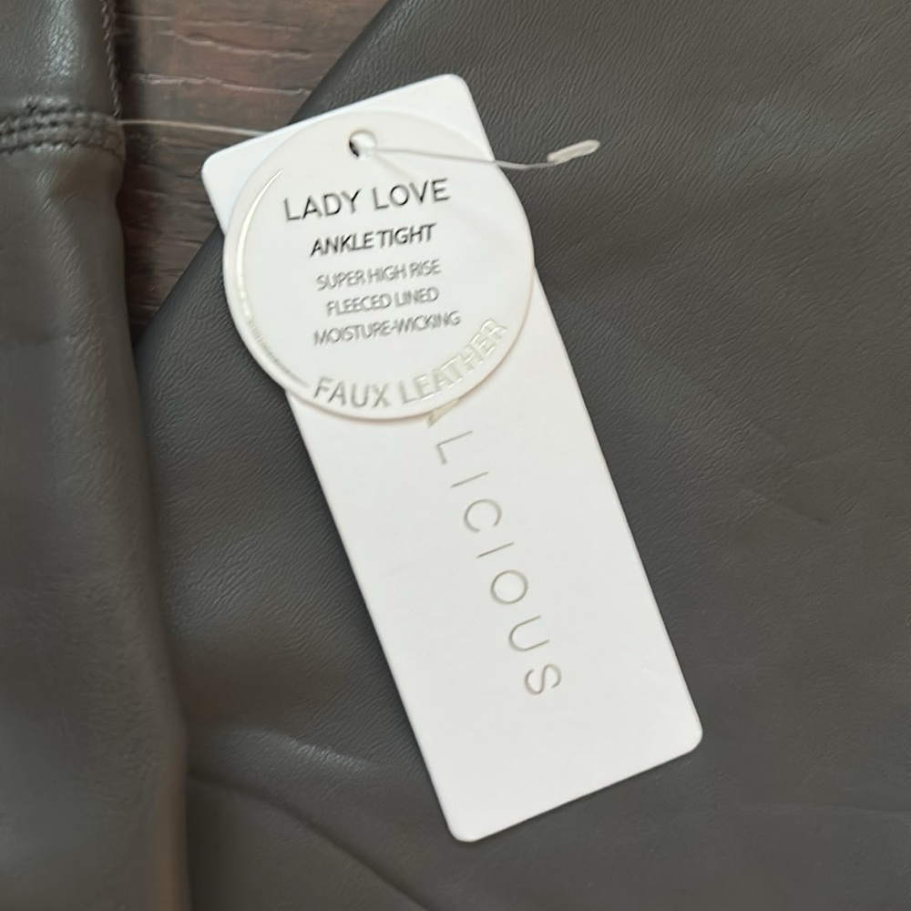 NWT Yogalicious Lady Love Fleece Lined Gray Faux Leather Leggings s (S) - Picture 2 of 4